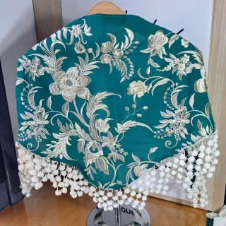 Mantón Flamenca Madroños Oro y Verde