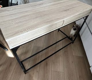 Mesa escritorio color roble y metal