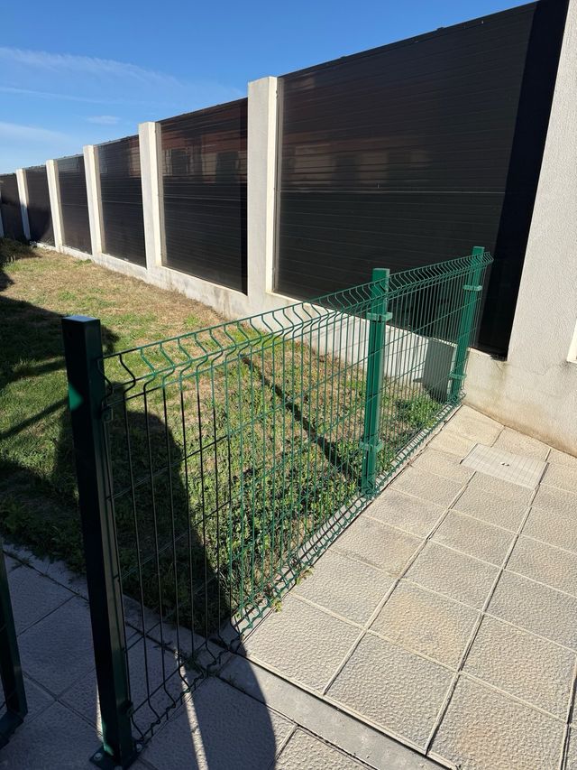 Valla Hércules con puerta metálica