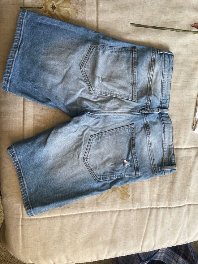 Vaqueros Cortos Rotos Bershka