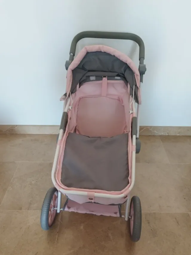 Carrito de muñecas rosa y gris