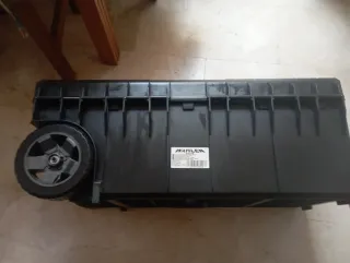 Caja de herramientas con ruedas sin estrenar