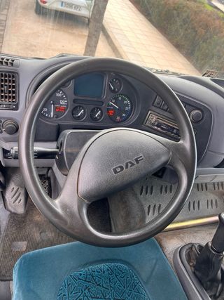 DAF LF180 2004