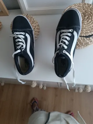Zapatillas Vans Old Skool Negras y Blancas