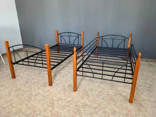 Litera de madera y metal