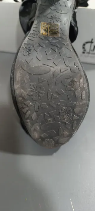 zapatos de tacón negros para mujer