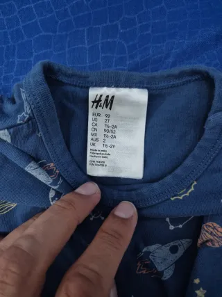 Pigiama bimbo a tema spazio