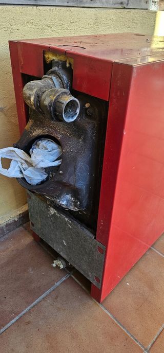 Caldera Roca NL 10-7 Carbon/Leña con bomba