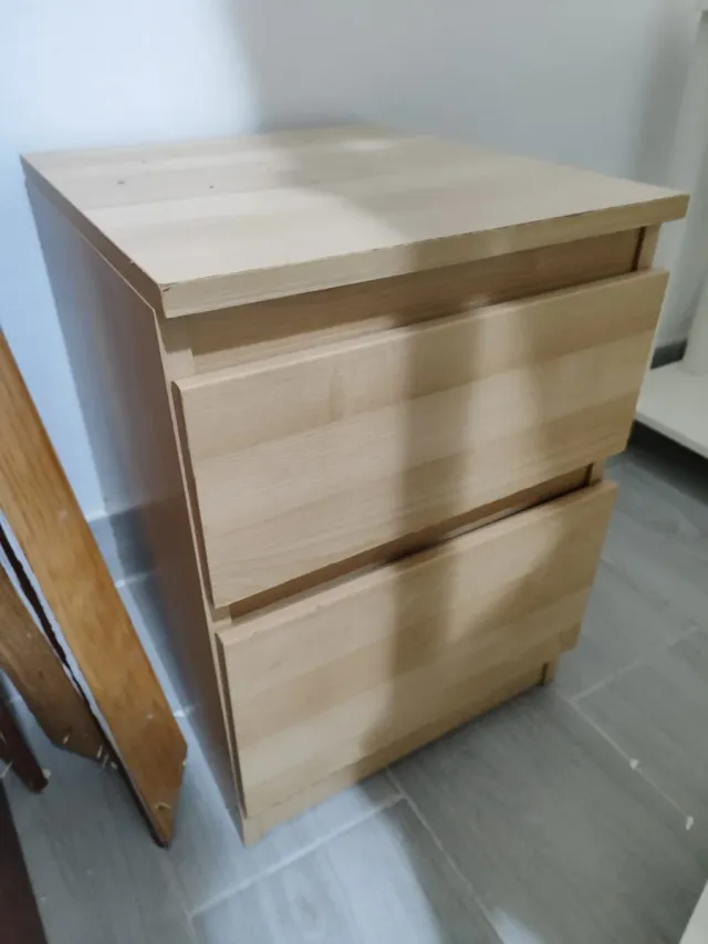 Lote 2 mesitas de noche de madera