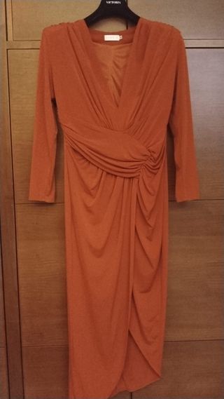 Vestido naranja drapeado