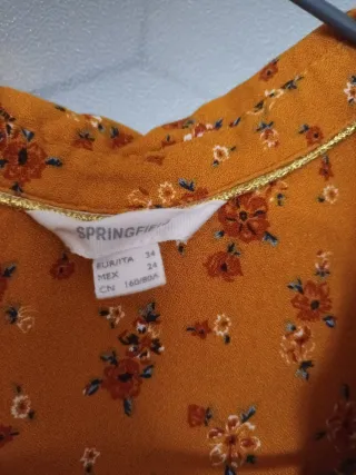 Camisa floral amarilla Talla XS