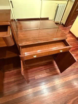 Armario de recibidor de madera