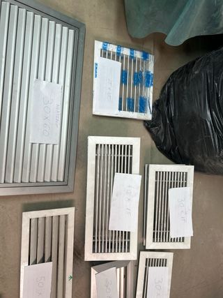 Rejillas de aire acondicionado metálicas