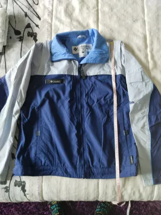 Chubasquero Columbia azul morado y azul claro