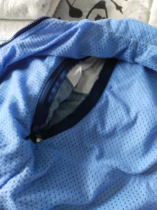 Chubasquero Columbia azul morado y azul claro