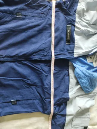 Chubasquero Columbia azul morado y azul claro