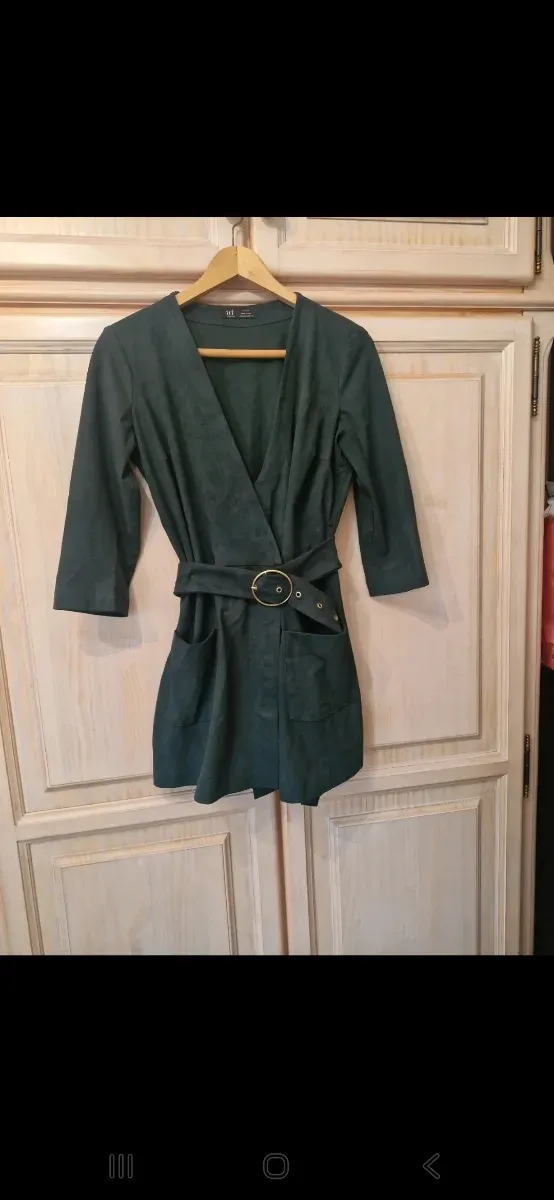 Mono Zara ante verde con cinturón