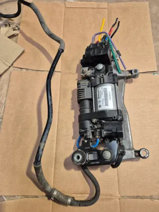 Compresor Suspensión Neumática Cayenne 2012