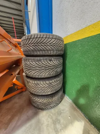 Llantas Mercedes W123