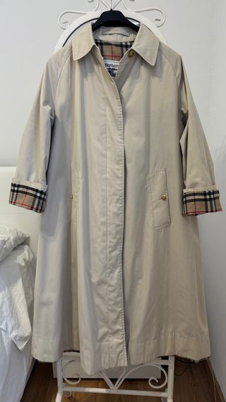 Gabardina Burberry Beige Mujer Talla L 50