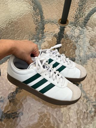 Zapatillas Adidas VL Court Blancas y Verdes