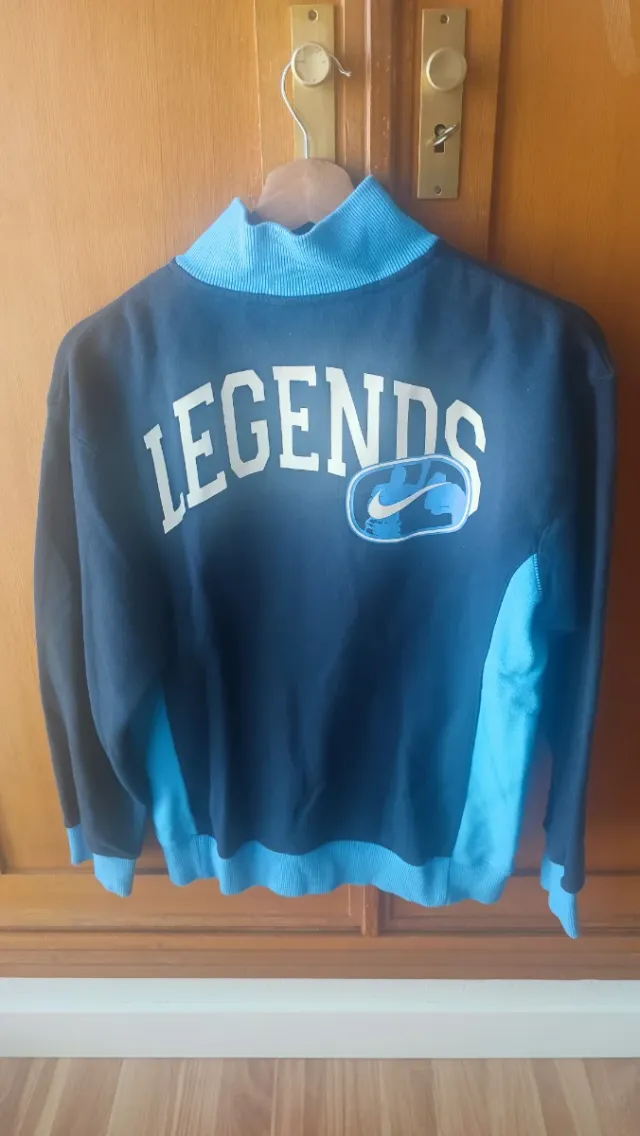 Sudadera Nike Negra y Azul