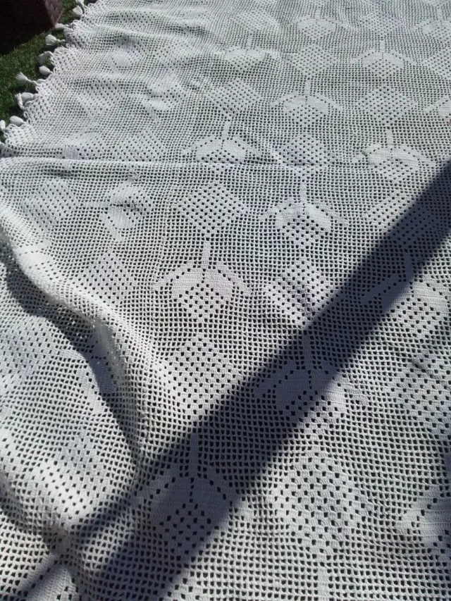 Colcha antigua ganchillo blanca