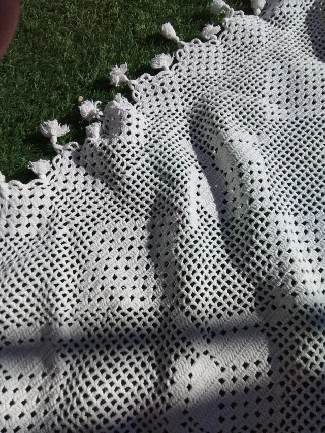 Colcha antigua ganchillo blanca