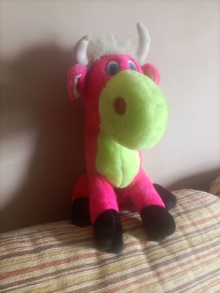Peluche Vaca Rosa y Verde