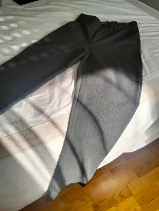 Pantalón vestir negro Zara