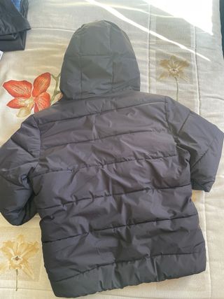 Chaquetón Pull and Bear negro