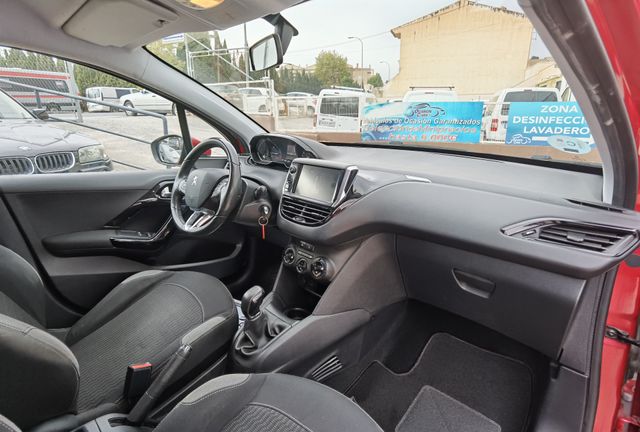 Peugeot 208 - Etiqueta C