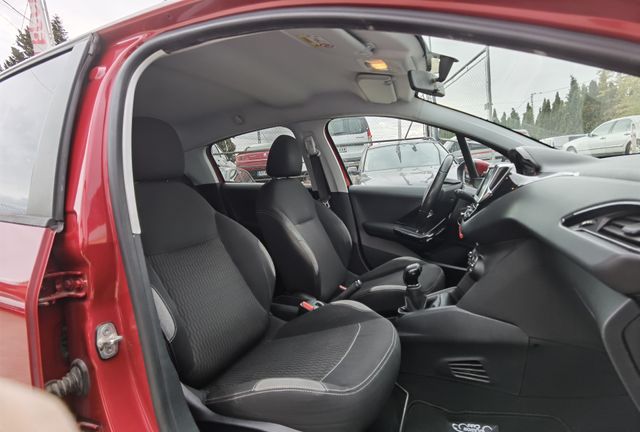 Peugeot 208 - Etiqueta C