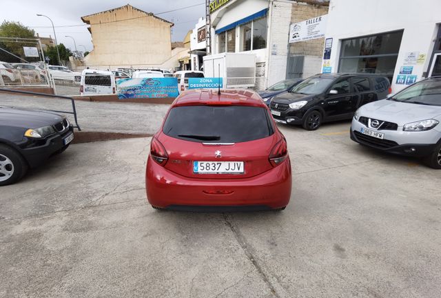 Peugeot 208 - Etiqueta C