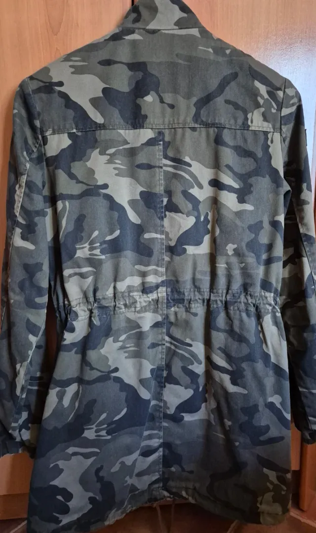 Parka camuflaje Stradivarius