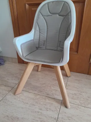 Trona y silla de bebé