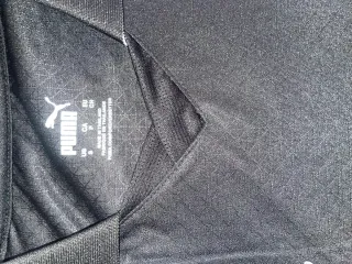 Camiseta de fútbol Puma Negra