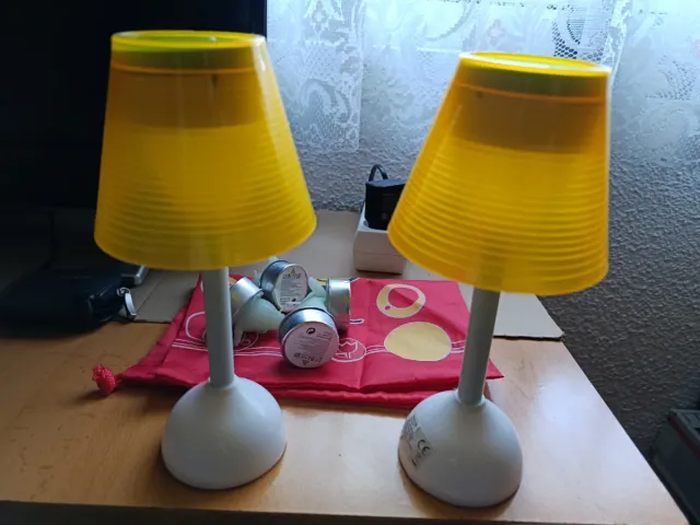 2 Lamparitas Solares Amarillas