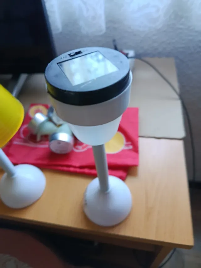 2 Lamparitas Solares Amarillas