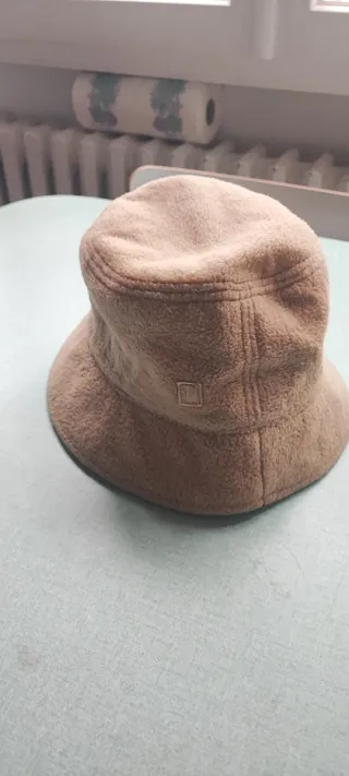 Cappello pescatore in pile beige