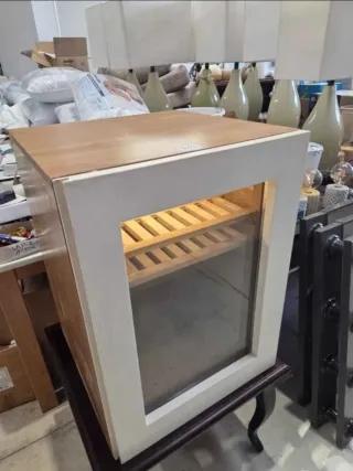 Nevera minibar o para vinos