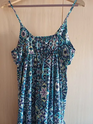 Vestido alegre tirantes finos estampado