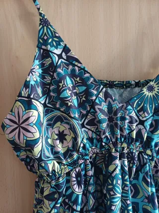 Vestido alegre tirantes finos estampado