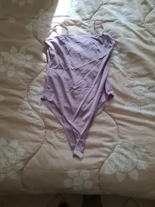 Body lilla con spalline