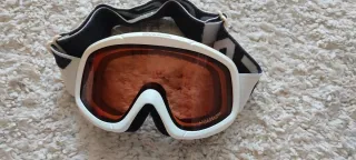 Gafas de esquí blancas carrera