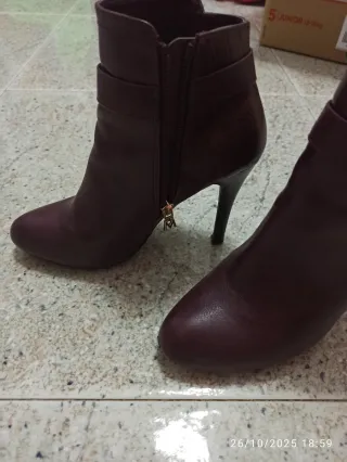 Stivaletti bordeaux come nuovi