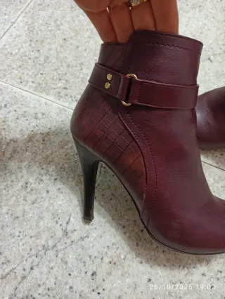 Stivaletti bordeaux come nuovi