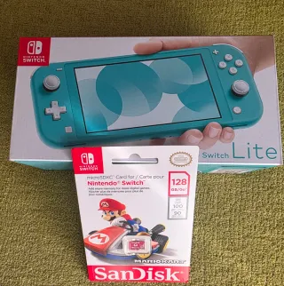 Nintendo Switch Lite + Tarjeta MicroSD 128GB