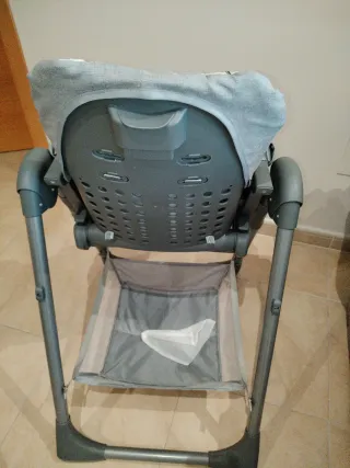 Trona bebé 6-36 meses cuidada urge su venta