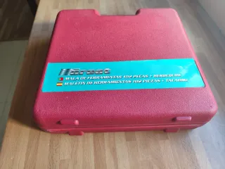 TALADRO 500W CON MALETIN DE HERRAMIENTAS.